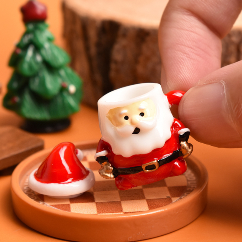 Mini Santa Teacup Ornament - R - Resin Art Craft recension och pris